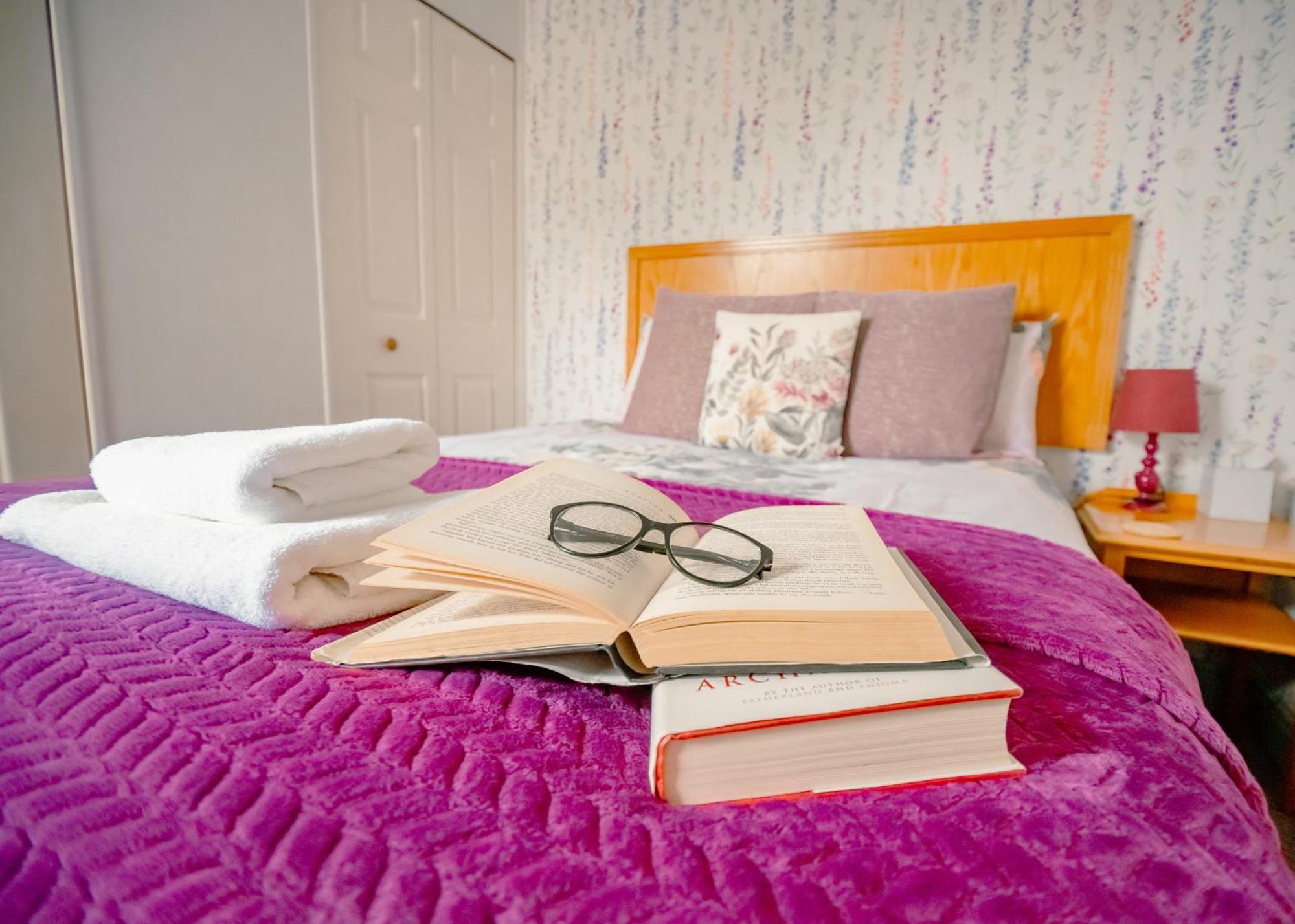 פורטסמות' Purple Cloud Cottage מראה חיצוני תמונה